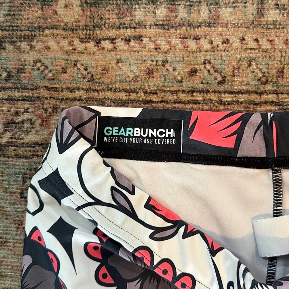 GEARBUNCH Pink Sugar Skull Low rise Yoga Active Leggings Size Medium - Picture 7 of 8